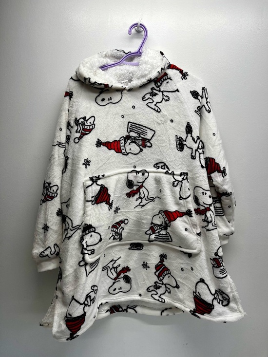 Peanuts Other - Peanuts Cozy fleece hoodie/blanket-style top featuring Snoopy